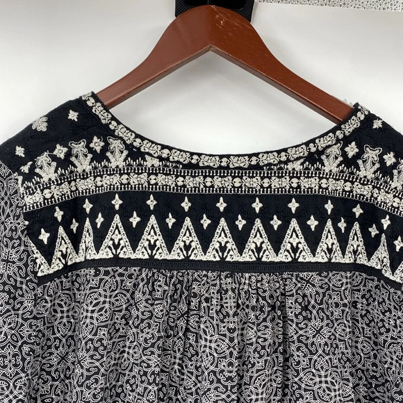 Lucky Brand Top Women’s size 1X Black White Embroidered Long Sleeve Boho Print‎ - Picture 10 of 12